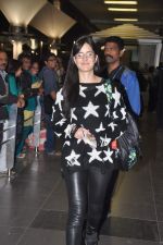 Katrina Kaif snapped at airport in Mumbai on 11th Jan 2014